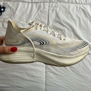 APL Streamline Sneakers